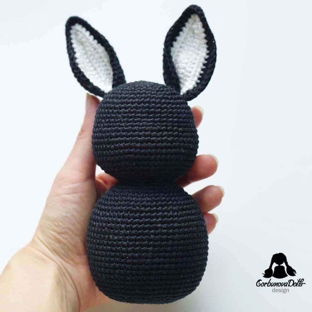 Crochet Bat Pattern Free: head and body